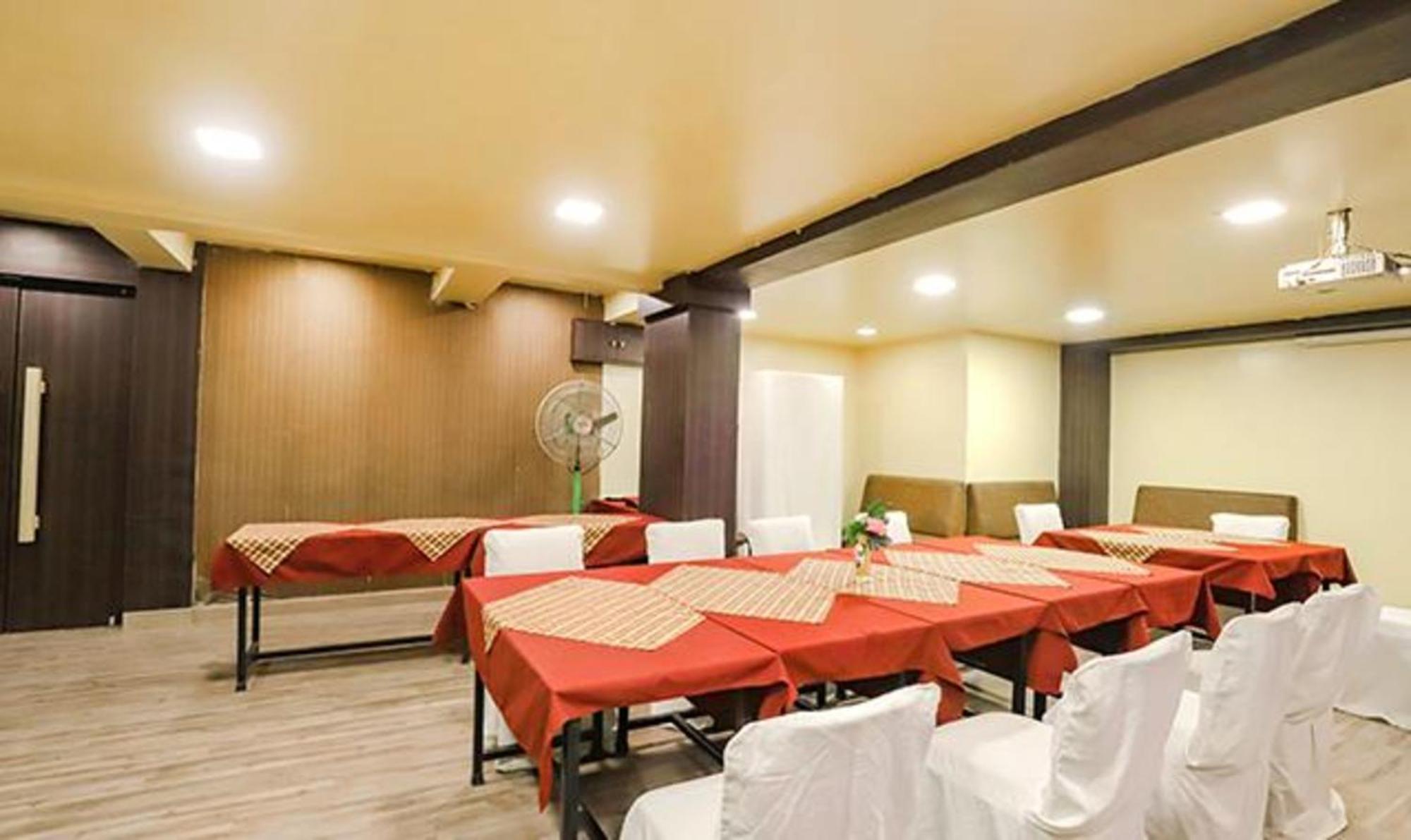 Fabhotel Parashar Нагпур Екстериор снимка