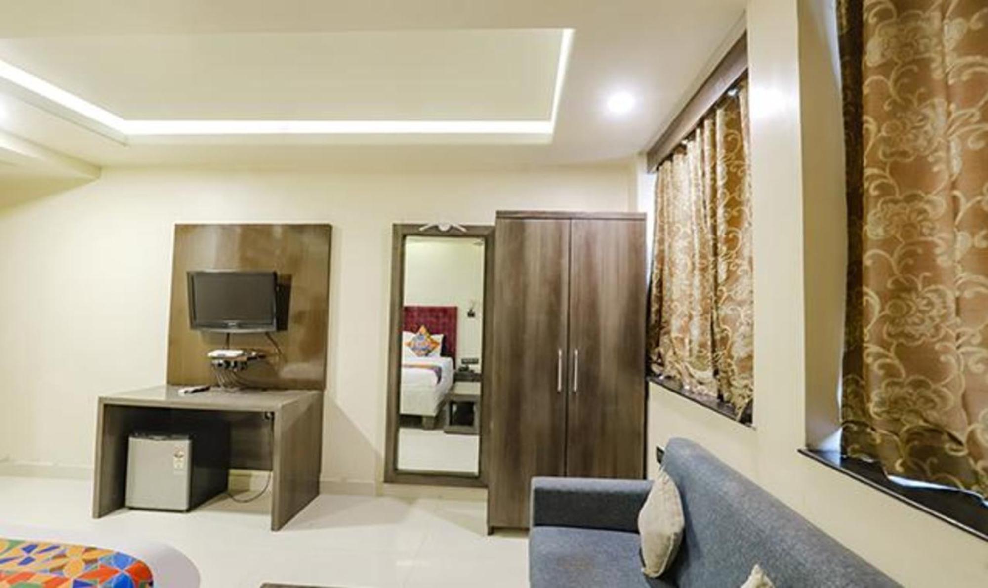 Fabhotel Parashar Нагпур Екстериор снимка