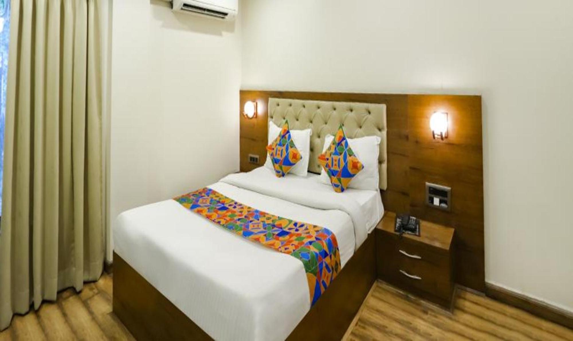 Fabhotel Parashar Нагпур Екстериор снимка