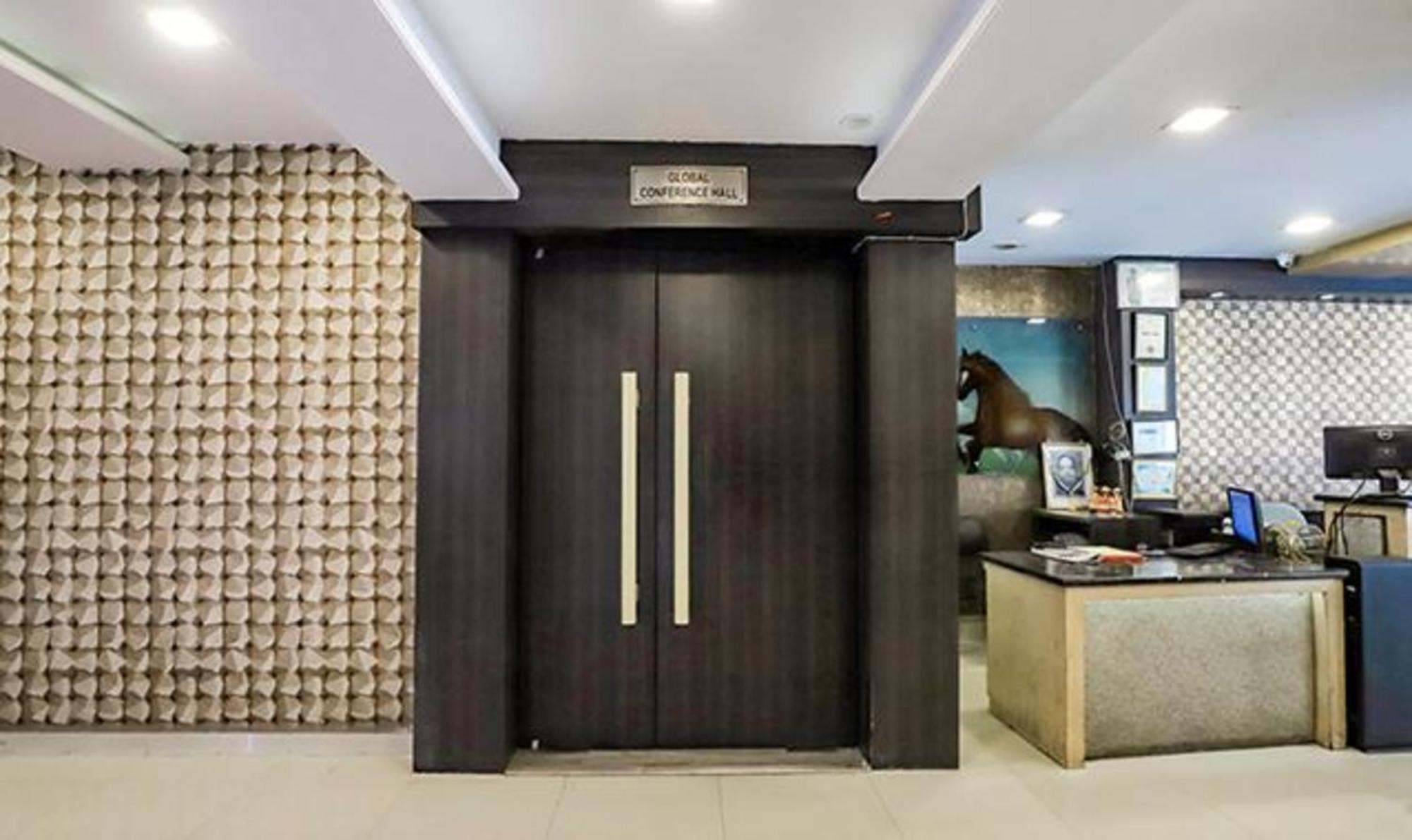 Fabhotel Parashar Нагпур Екстериор снимка